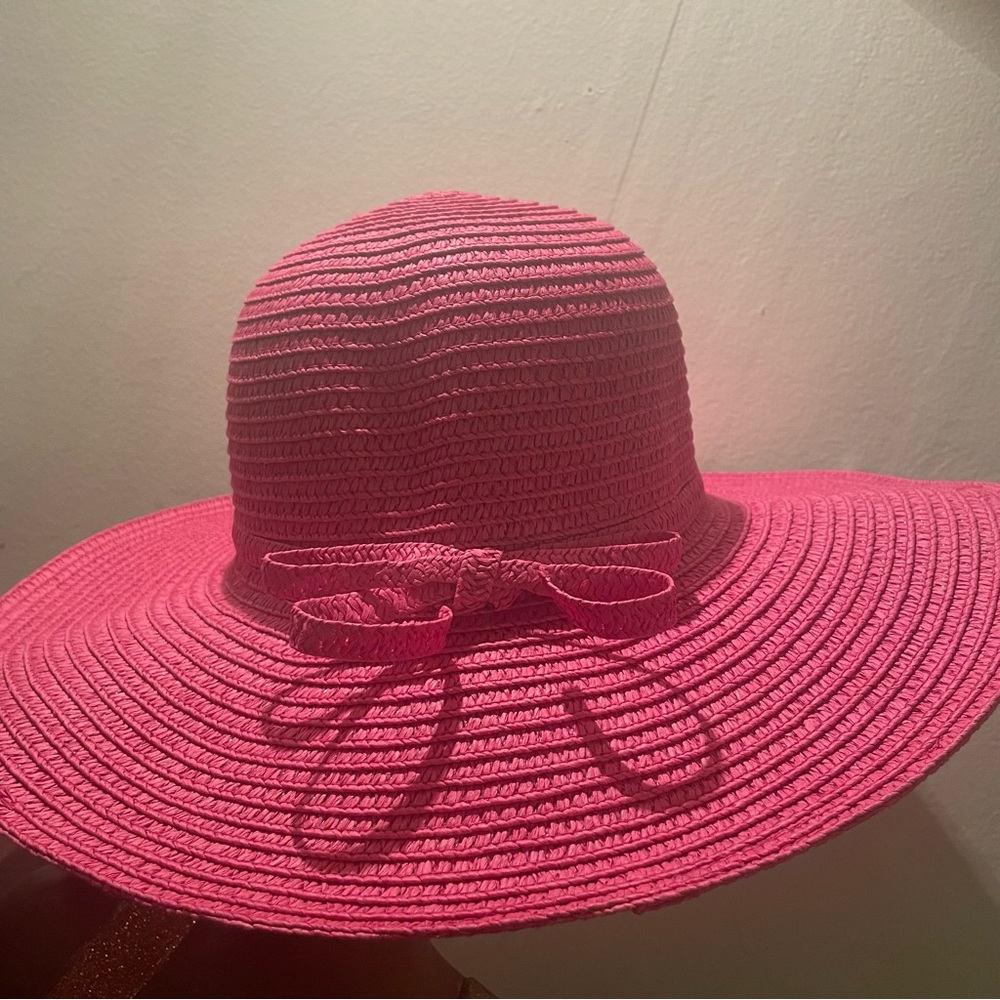 Cappelli StraWorld large pink straw hat